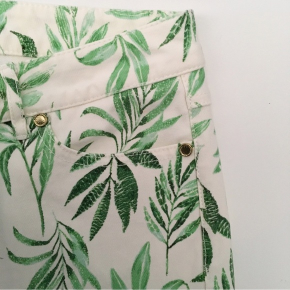 J. McLaughlin Lexi Beaumont Leaf Print Jeans - Picture 4 of 8